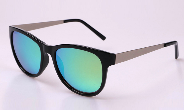 Polarized sunglasses